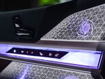 BMW 750e xDrive-12