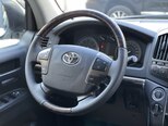Toyota Land Cruiser-9