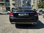 Mercedes E 200 d-3