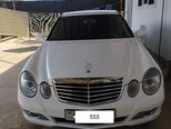 Mercedes E 220 d-3