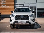 Toyota Hilux-1