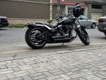Harley-Davidson Softail Breakout-3
