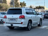 Toyota Land Cruiser-10