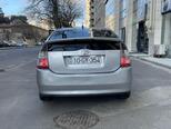 Toyota Prius-7