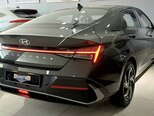 Hyundai Elantra-11