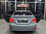 Hyundai Accent-10