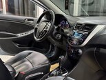 Hyundai Accent-15