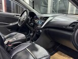 Hyundai Accent-14