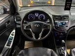Hyundai Accent-17