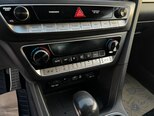 Hyundai Sonata-12