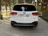 Kia Sorento-13