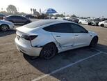 Tesla Model 3-4