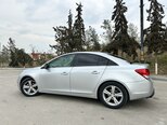 Chevrolet Cruze-12