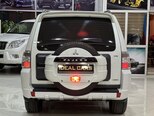 Mitsubishi Pajero-7