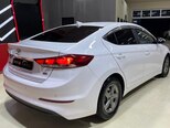 Hyundai Elantra-10