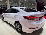 Hyundai Elantra-9