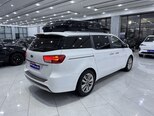Kia Carnival-5