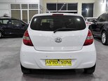 Hyundai i20-10