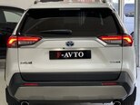Toyota RAV4-6