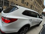 Hyundai Grand Santa Fe-3