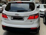 Hyundai Grand Santa Fe-5