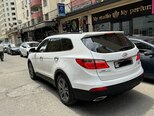 Hyundai Grand Santa Fe-4