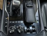 Lexus LX 450d-21