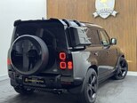 Land Rover Defender-7