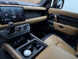 Land Rover Defender-11