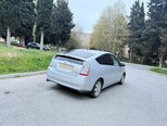 Toyota Prius-5