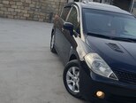 Nissan Tiida-5
