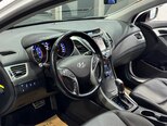 Hyundai Avante-13