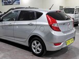 Hyundai Accent-7