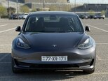 Tesla Model 3-1