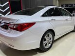 Hyundai Sonata-11