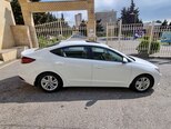 Hyundai Elantra-4