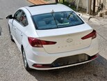 Hyundai Elantra-7