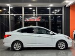 Hyundai Accent-4