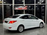 Hyundai Accent-6
