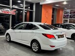 Hyundai Accent-8