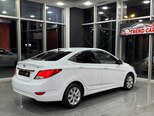 Hyundai Accent-7