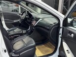 Hyundai Accent-13