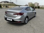 Hyundai Elantra-6