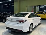 Hyundai Sonata-11