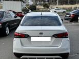 Nissan Versa-10
