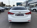 Hyundai Elantra-4