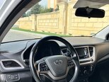 Hyundai Accent-7