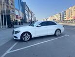 Mercedes E 220 d-4