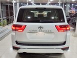 Toyota Land Cruiser-9