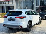 Toyota Highlander-7